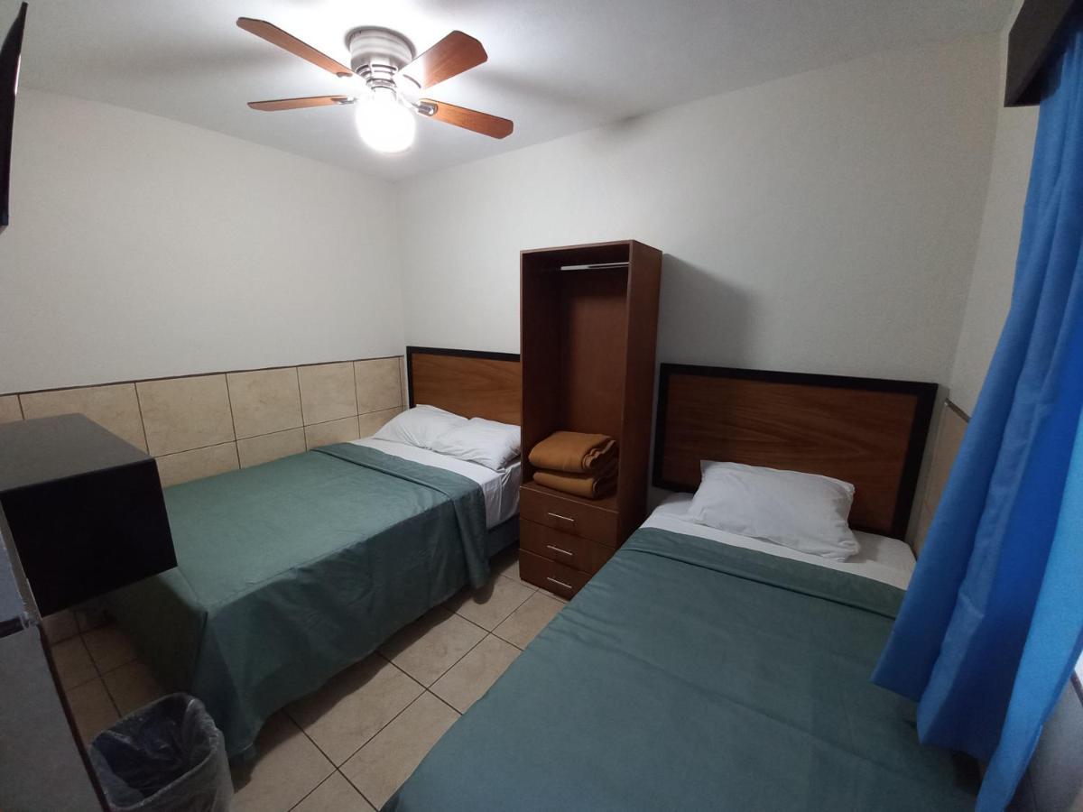 Hotel Hcm Γκουανταλαχάρα Εξωτερικό φωτογραφία